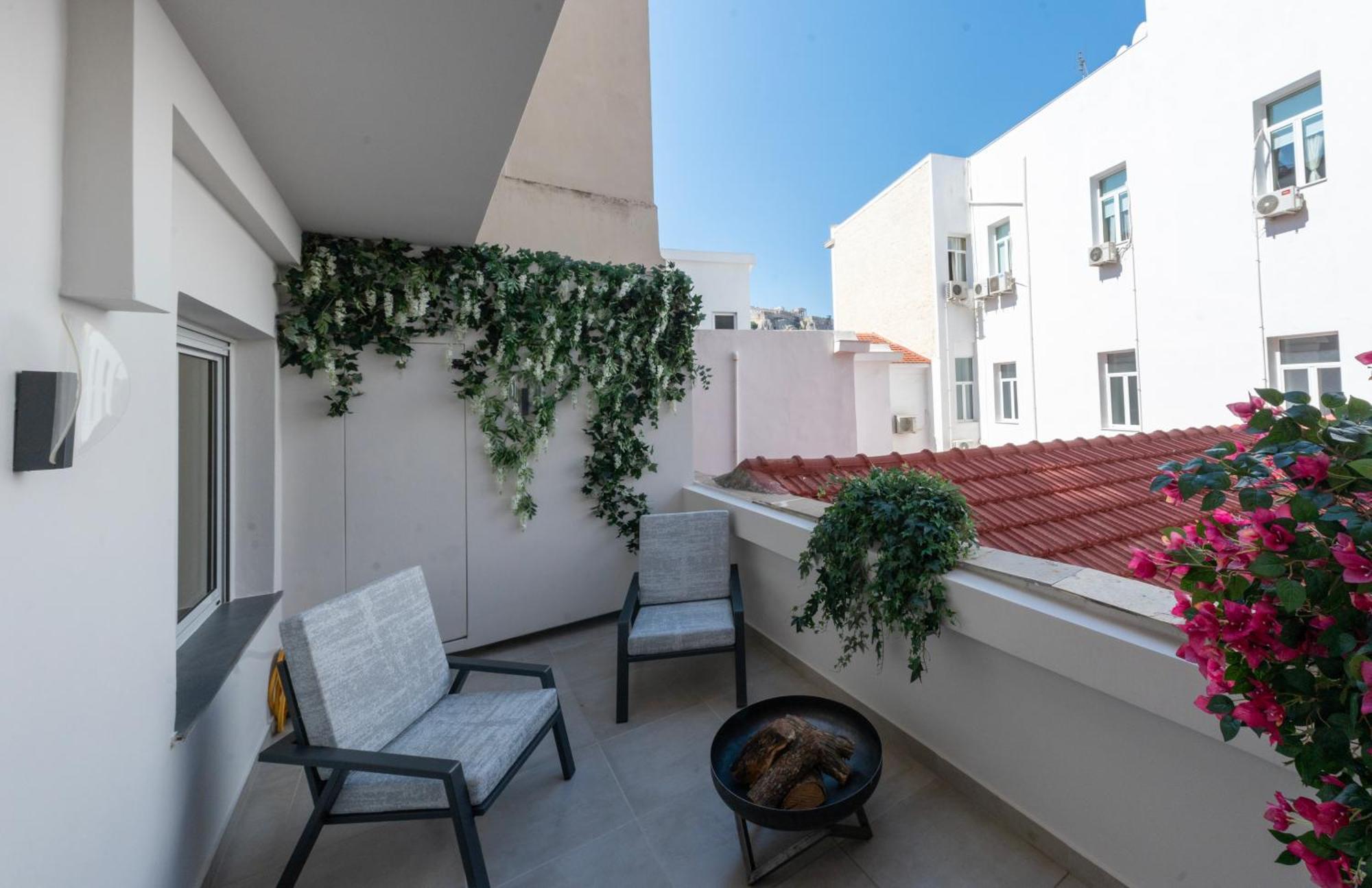 Derouse Eva Suite Jacuzzi & Sauna Athen Exterior foto